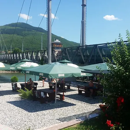 Pansion Basa Ustikolina