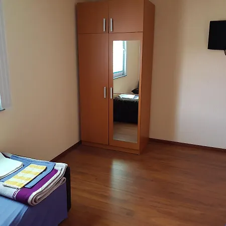 Hotel Pansion Basa
