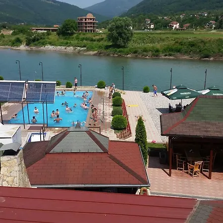 Pansion Basa Отель 3*