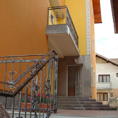 Pansion Basa 3* Ustikolina