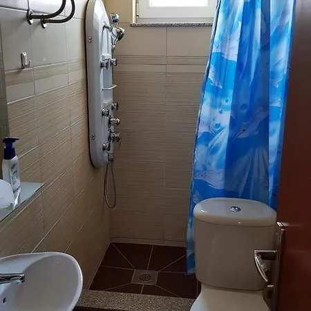 Hotel Pansion Basa 3*